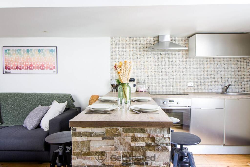 Charming Flat In The Heart Of Le Marais- Gethosted Parijs